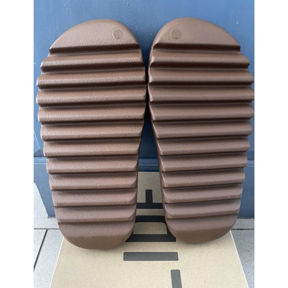 Adidas Yeezy Slide Flax 2024 (FZ5896) Mens Size 9 M / 11 W Brown Brand New w/box - Picture 4 of 5